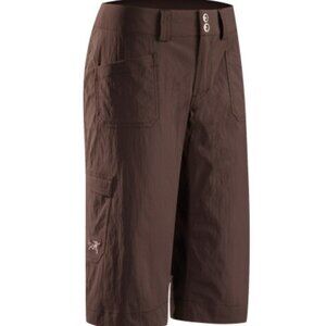 Arc’teryx black Rampart nylon stretch Bermuda knee length hiking climb shorts 12